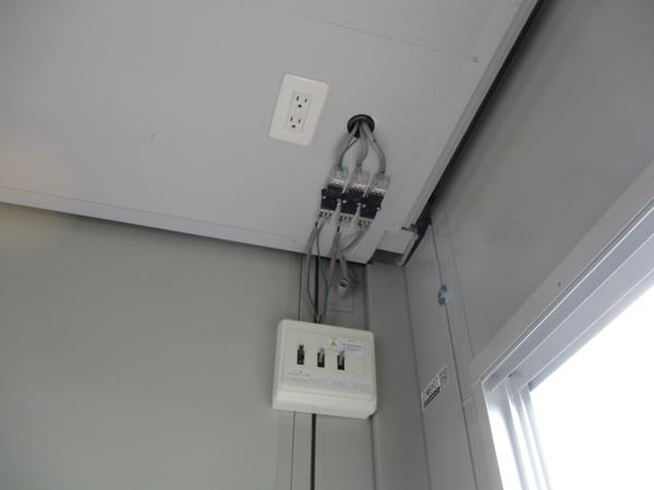 京都府亀岡店/展示場の中古ユニットハウス・プレハブ・コンテナハウスCT-41J(2.83坪)の各設備の分電盤