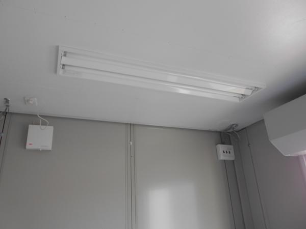 宮城県仙台茂庭店/展示場の中古ユニットハウス・プレハブ・コンテナハウスCT-32J(2.16坪)の各設備の照明器具