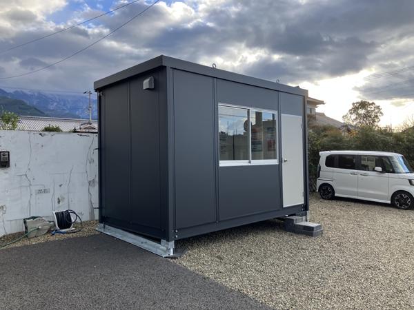 愛媛県新居浜店/展示場の新棟ユニットハウス・プレハブ・コンテナハウス38MSL(2.43坪)の本体の外観