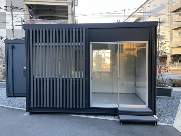 埼玉県草加店/展示場の新棟ユニットハウス・プレハブ・コンテナハウス38MSL(2.43坪)の本体の外観