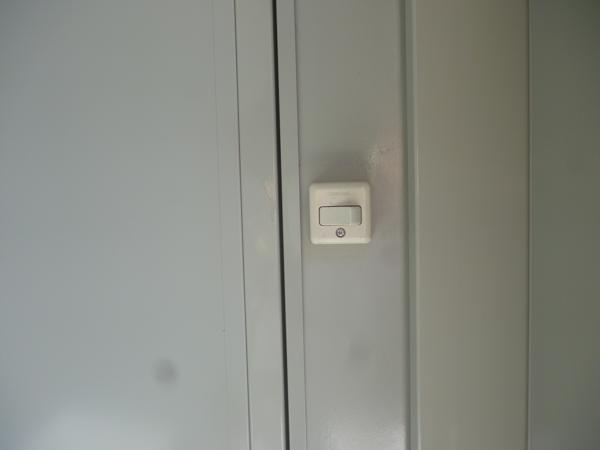 東京都日野店/展示場の中古ユニットハウス・プレハブ・コンテナハウスCT-41J(2.83坪)の各設備のスイッチ