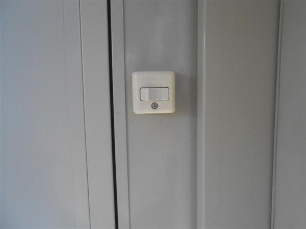 群馬県館林店/展示場の中古ユニットハウス・プレハブ・コンテナハウスCT-41J(2.83坪)の各設備のスイッチ