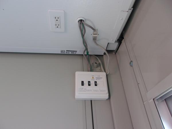 宮城県仙台営業所/展示場の中古ユニットハウス・プレハブ・コンテナハウスCT-32J(2.16坪)の各設備の分電盤