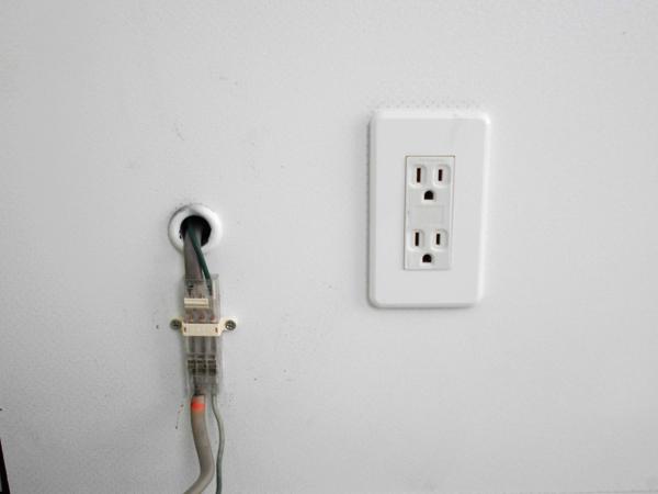 新潟県新潟出張所/総合展示場の中古ユニットハウス・プレハブ・コンテナハウスCT-32J(2.18坪)の各設備のエアコン