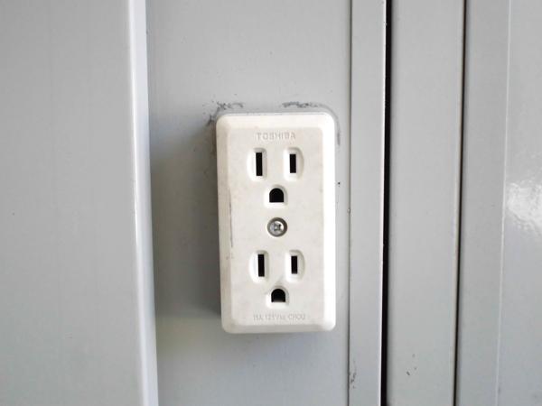 新潟県新潟出張所/総合展示場の中古ユニットハウス・プレハブ・コンテナハウスCT-32J(2.18坪)の各設備のコンセント