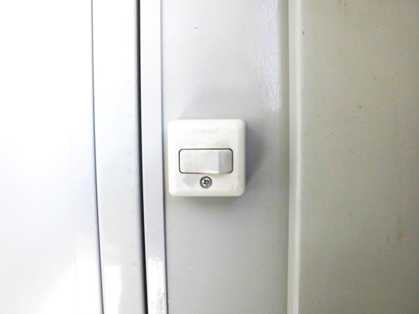 新潟県新潟出張所/総合展示場の中古ユニットハウス・プレハブ・コンテナハウスCT-32J(2.18坪)の各設備のスイッチ