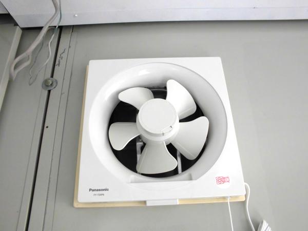 新潟県新潟出張所/総合展示場の中古ユニットハウス・プレハブ・コンテナハウスCT-32J(2.18坪)の各設備の換気扇