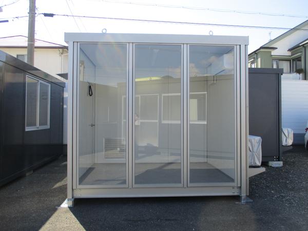 京都府亀岡店/展示場の新棟ユニットハウス・プレハブ・コンテナハウス29MSL SMOKING ROOM(1.84坪)の本体の外観