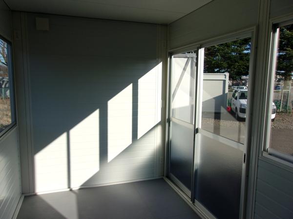 宮城県仙台営業所/展示場の新棟ユニットハウス・プレハブ・コンテナハウス3MSD(2.40坪)の本体の内観