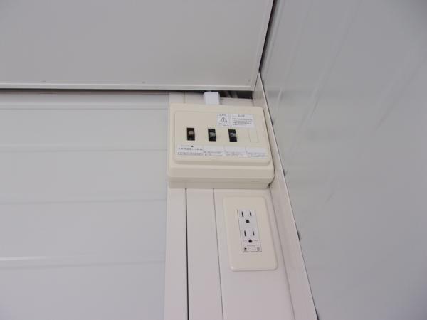 宮城県仙台営業所/展示場の新棟ユニットハウス・プレハブ・コンテナハウス3MSD(2.40坪)の各設備の分電盤