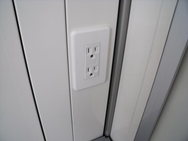 埼玉県花園インター店/展示場の新棟ユニットハウス・プレハブ・コンテナハウス29MSL(1.84坪)の各設備のコンセント