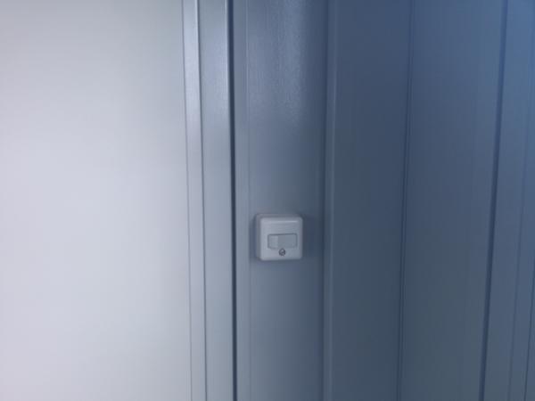 広島県東広島店/展示場の中古ユニットハウス・プレハブ・コンテナハウスCT-41J(2.83坪)の各設備のスイッチ