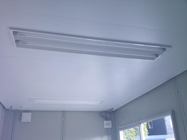 広島県東広島店/展示場の中古ユニットハウス・プレハブ・コンテナハウスCT-41J(2.83坪)の各設備の照明器具