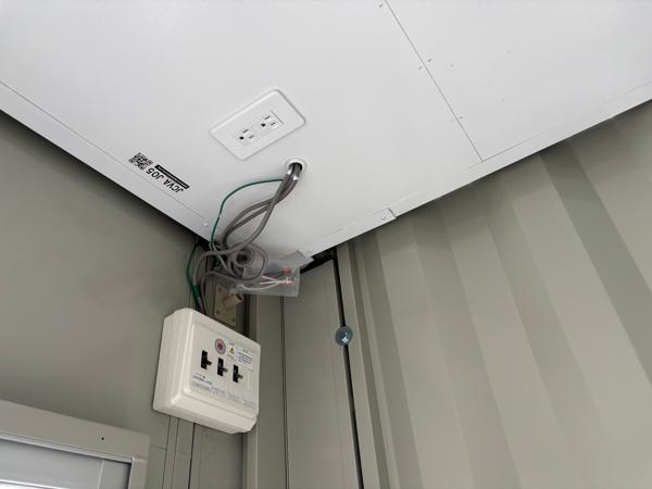 栃木県栃木店/展示場の中古ユニットハウス・プレハブ・コンテナハウスCT-32JG(2.16坪)の各設備の分電盤