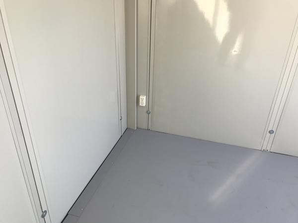 熊本県熊本出張所/熊本菊陽総合展示場の中古ユニットハウス・プレハブ・コンテナハウスCT-32J(2.16坪)の各設備のコンセント