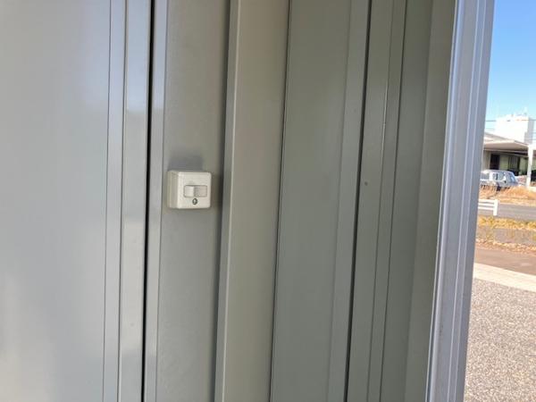 千葉県市原店/展示場の中古ユニットハウス・プレハブ・コンテナハウスCT-32J(2.16坪)の各設備のスイッチ