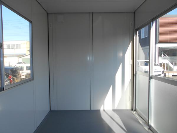 京都府宇治出張所/展示場の新棟ユニットハウス・プレハブ・コンテナハウス38MSL(2.43坪)の本体の内観