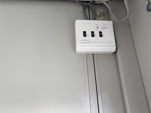 福岡県福岡東店/展示場の中古ユニットハウス・プレハブ・コンテナハウスCT-41J(2.83坪)の各設備の分電盤