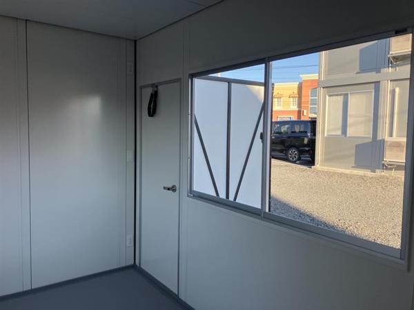 栃木県佐野店/展示場の新棟ユニットハウス・プレハブ・コンテナハウス38MSL(2.43坪)の本体の内観