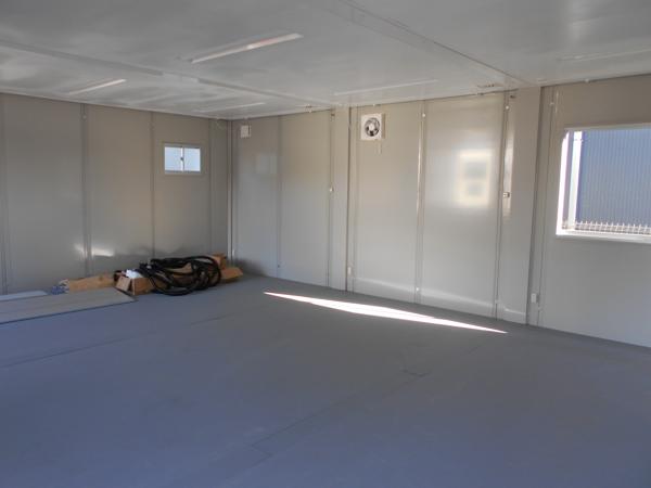 宮城県仙台茂庭店/展示場の中古ユニットハウス・プレハブ・コンテナハウスCT-54J(23.17坪)の本体の内観