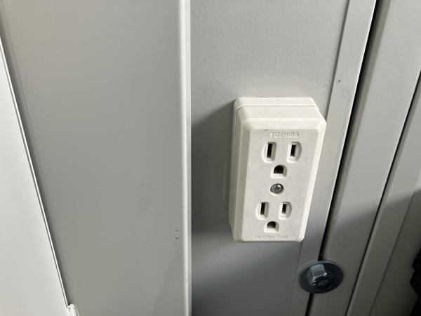 埼玉県本庄店/展示場の中古ユニットハウス・プレハブ・コンテナハウスCT-41J(2.16坪)の各設備のコンセント