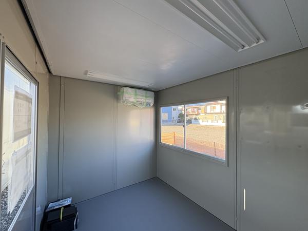 埼玉県川越店/展示場の中古ユニットハウス・プレハブ・コンテナハウスCT-32J(2.16坪)の本体の内観