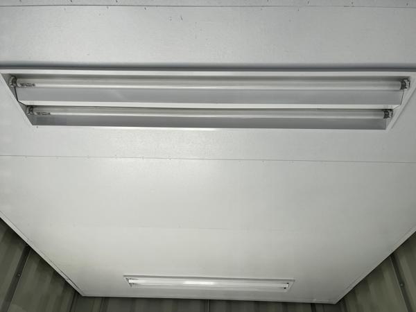 北海道札幌店/展示場の中古ユニットハウス・プレハブ・コンテナハウスCT-32JG(2.16坪)の各設備の照明器具