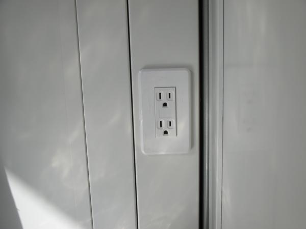 埼玉県加須店/展示場の新棟ユニットハウス・プレハブ・コンテナハウス47MSL(3.02坪)の各設備のコンセント