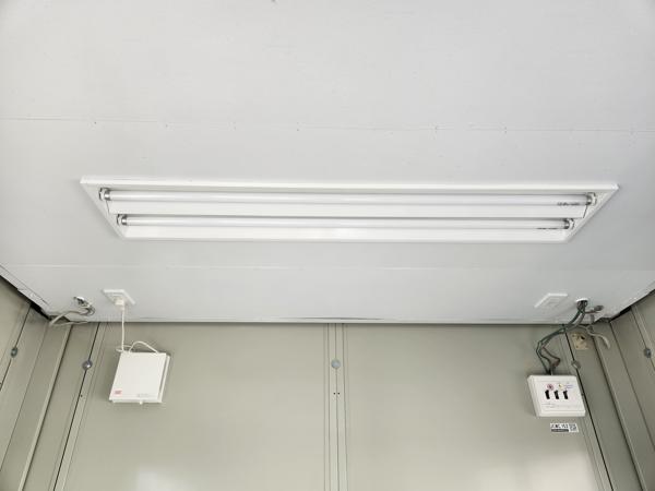 愛知県一宮店/展示場の中古ユニットハウス・プレハブ・コンテナハウスCT-32J(2.16坪)の各設備の照明器具