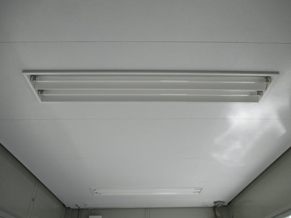 埼玉県加須店/展示場の中古ユニットハウス・プレハブ・コンテナハウスCT-41J(2.83坪)の各設備の照明器具