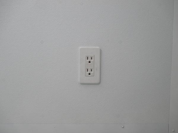 埼玉県加須店/展示場の中古ユニットハウス・プレハブ・コンテナハウスCT-41J(2.83坪)の各設備のコンセント