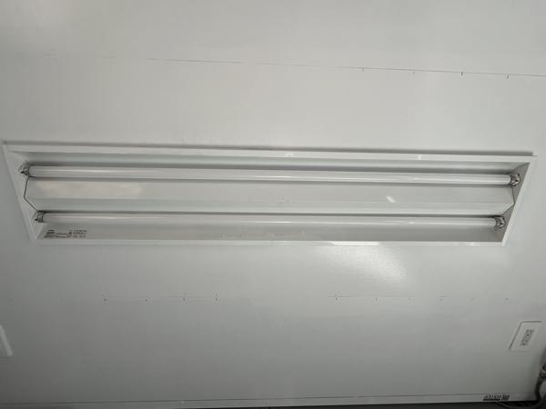 長崎県長崎店/展示場の中古ユニットハウス・プレハブ・コンテナハウスCT-32J(2.16坪)の各設備の照明器具
