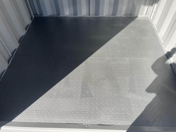 東京都町田店/展示場の中古ユニットハウス・プレハブ・コンテナハウスGORILLA(0.94坪)の本体の内観