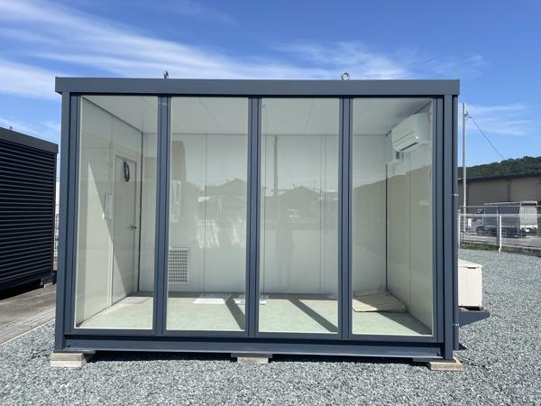 熊本県熊本北店/展示場の新棟ユニットハウス・プレハブ・コンテナハウス38MSL SMOKING ROOM(2.43坪)の本体の外観
