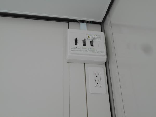 福島県いわき四倉店/展示場の新棟ユニットハウス・プレハブ・コンテナハウス47MSL(3.02坪)の各設備の分電盤