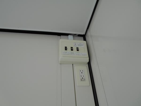 福島県福島店/展示場の新棟ユニットハウス・プレハブ・コンテナハウス38MSL(2.43坪)の各設備の分電盤