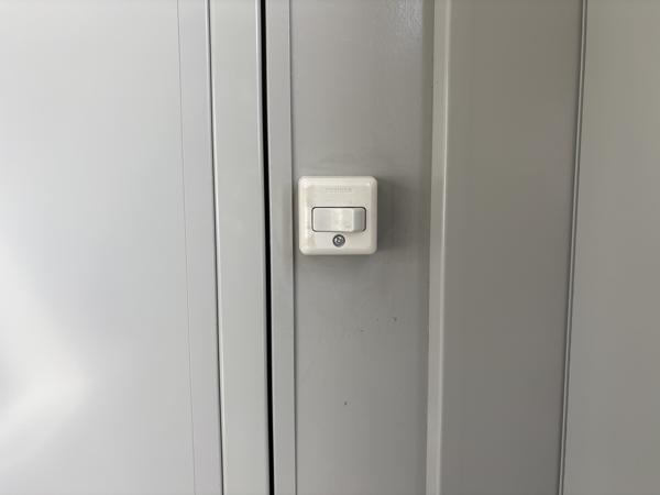 埼玉県川越店/展示場の中古ユニットハウス・プレハブ・コンテナハウスCT-32J(2.16坪)の各設備のスイッチ