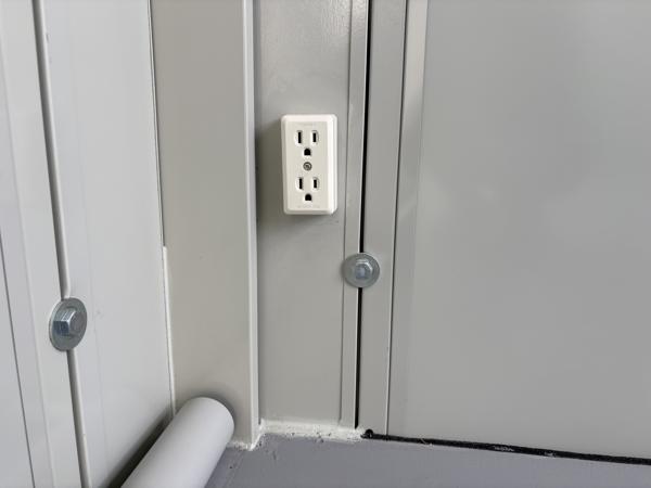 埼玉県川越店/展示場の中古ユニットハウス・プレハブ・コンテナハウスCT-32J(2.16坪)の各設備のコンセント
