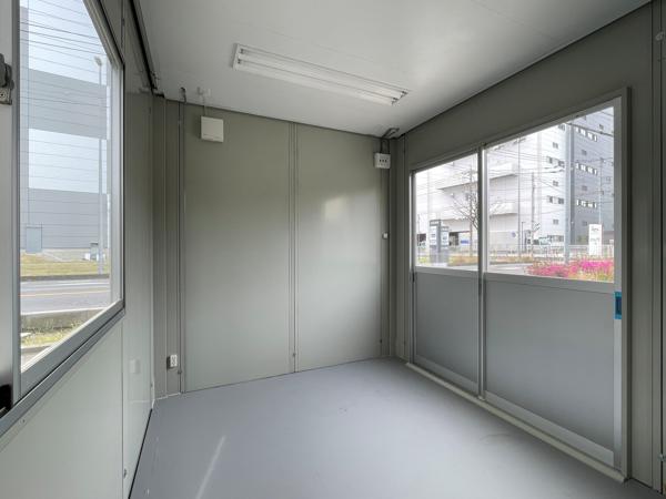 埼玉県草加店/展示場の中古ユニットハウス・プレハブ・コンテナハウスCT-32J(2.16坪)の本体の内観