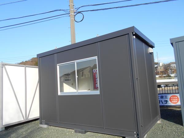 愛知県豊川店/展示場の新棟ユニットハウス・プレハブ・コンテナハウス38MSL(2.43坪)の本体の外観