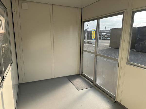岐阜県多治見店/展示場の新棟ユニットハウス・プレハブ・コンテナハウス38MSL(2.43坪)の本体の内観