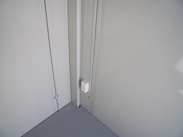 埼玉県花園インター店/展示場の中古ユニットハウス・プレハブ・コンテナハウスCT-32J(2.16坪)の各設備のコンセント