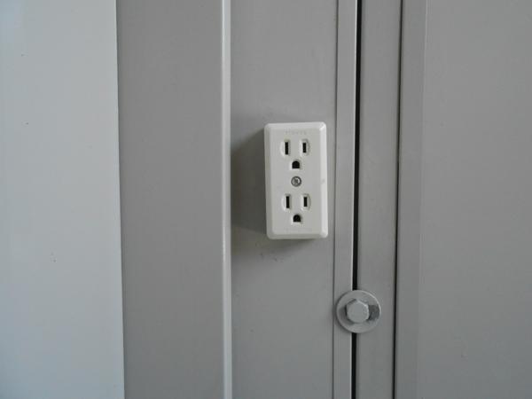 群馬県館林店/展示場の中古ユニットハウス・プレハブ・コンテナハウスCT-32J(2.16坪)の各設備のコンセント