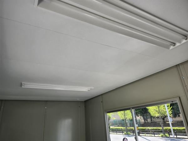 埼玉県朝霞店/展示場の中古ユニットハウス・プレハブ・コンテナハウスCT-41J(2.83坪)の各設備の照明器具