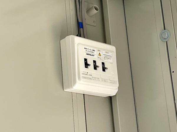 神奈川県厚木店/展示場の中古ユニットハウス・プレハブ・コンテナハウスCT-32J(2.16坪)の各設備の分電盤