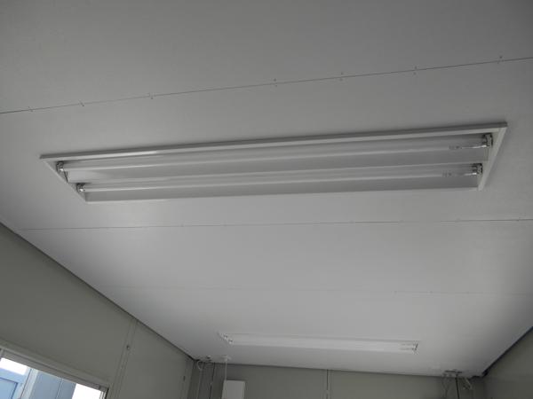 愛知県碧南店/展示場の中古ユニットハウス・プレハブ・コンテナハウスCT-41J(2.83坪)の各設備の照明器具