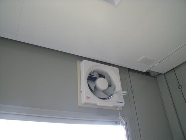 埼玉県花園インター店/展示場の中古ユニットハウス・プレハブ・コンテナハウスCT-54J(3.80坪)の各設備の換気扇