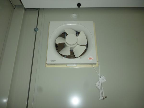 東京都日野店/展示場の中古ユニットハウス・プレハブ・コンテナハウスCT-54J(7.79坪)の各設備の換気扇