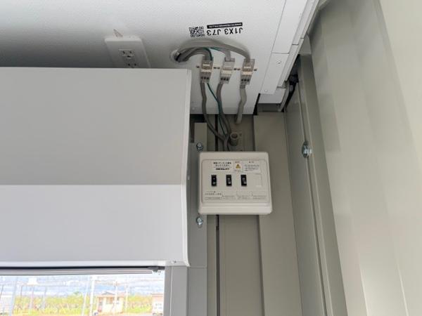 山梨県笛吹一宮店/展示場の中古ユニットハウス・プレハブ・コンテナハウス波板付き