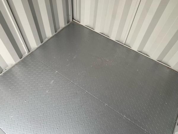 栃木県宇都宮戸祭店/展示場の中古ユニットハウス・プレハブ・コンテナハウスGORILLA(0.94坪)の本体の内観